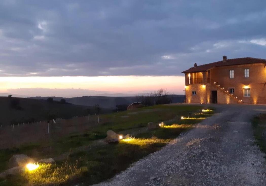 Cordella In Valdorcia Truffle And Olive Oil Resort Montalcino Exterior foto